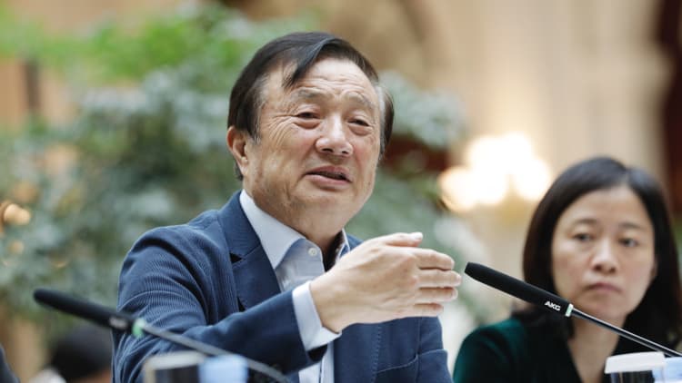 Huawei CEO: We are open to selling 5G chips to Apple