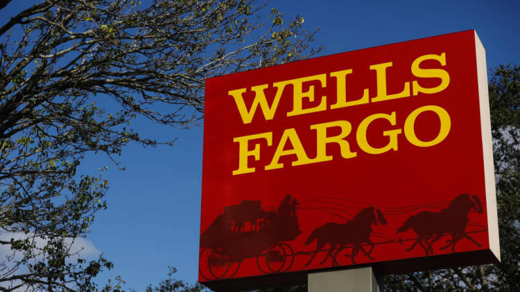 Wells Fargo earnings: $1.30 per share, vs $1.15 EPS expected