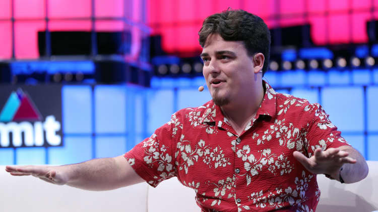 Oculus co-founder Palmer Luckey wants to build a 'virtual' border wall
