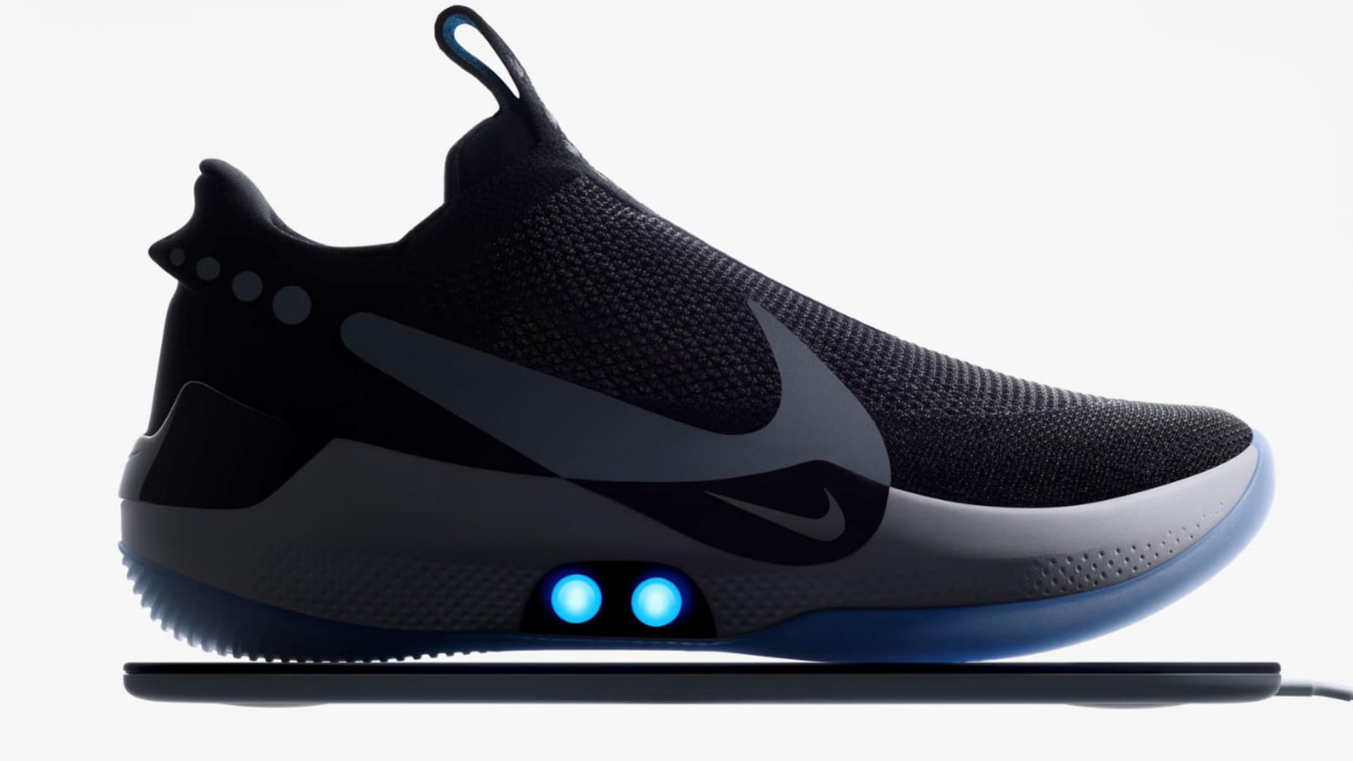 detectie Vete het beleid You can lace Nike's Adapt BB shoes with a smartphone app