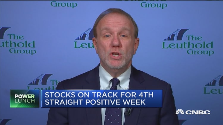 Paulsen: Economy could see sub-2% growth but that could help stocks