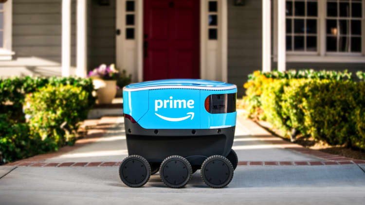 Amazon announces self-driving delivery device called 'Scout'