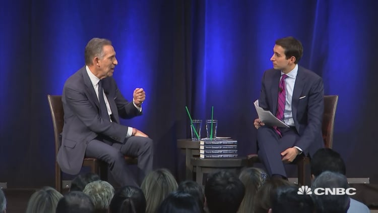 Former Starbucks CEO Howard Schultz sits down with Andrew Ross Sorkin