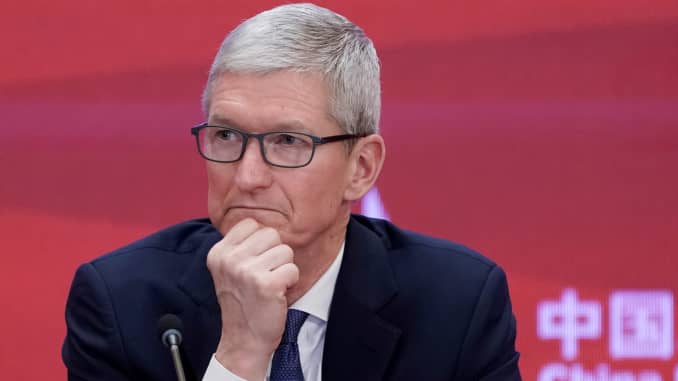 RT: Tim Cook Apple CEO China