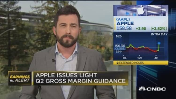 Apple issues conservative quarterly revenue guidance in wake of trade war