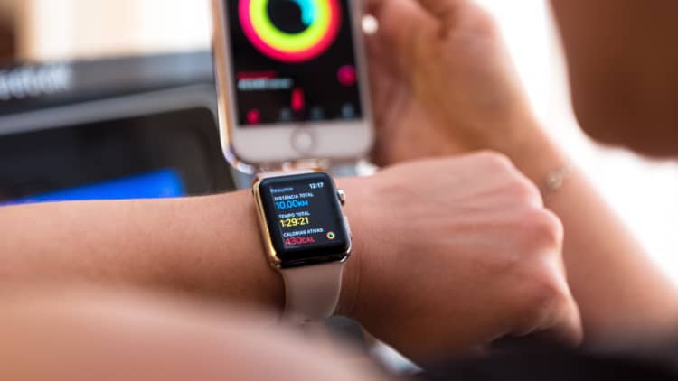 Apple is well-positioned to earn the public trust in health care, says expert