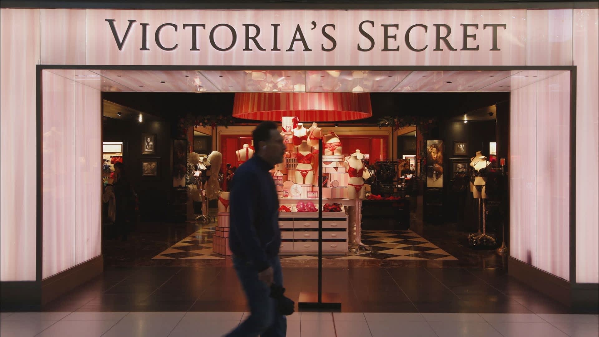 Victoria's Secret parent stock tanks after company cuts guidance