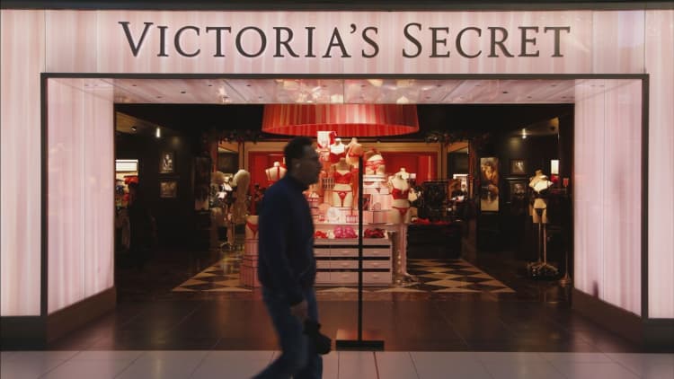 Victoria's Secret Protest In Bras Outside California Store Demands
