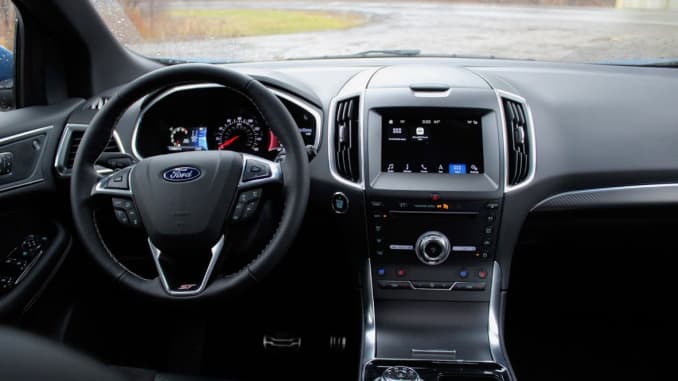 Review The 2019 Ford Edge St Isn T The Sporty Suv We Wanted