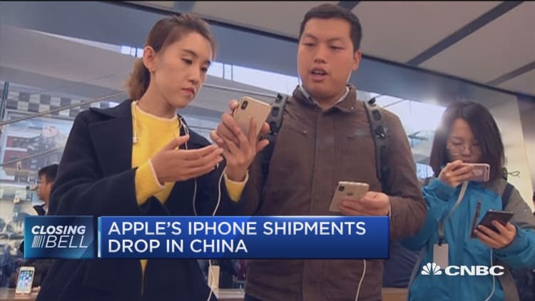 Apple's iPhone shipments drop in China due to slowing economy