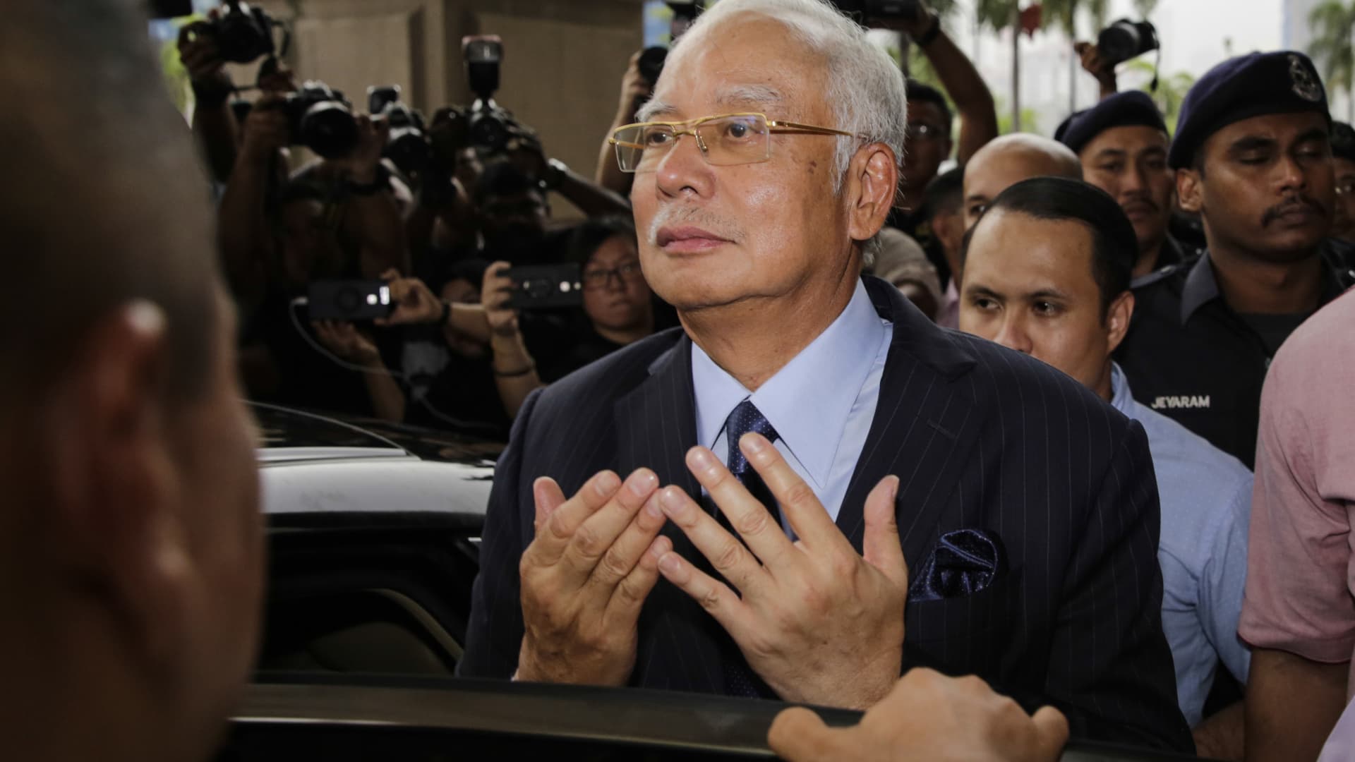 马来西亚将前总理纳吉布的刑期减半