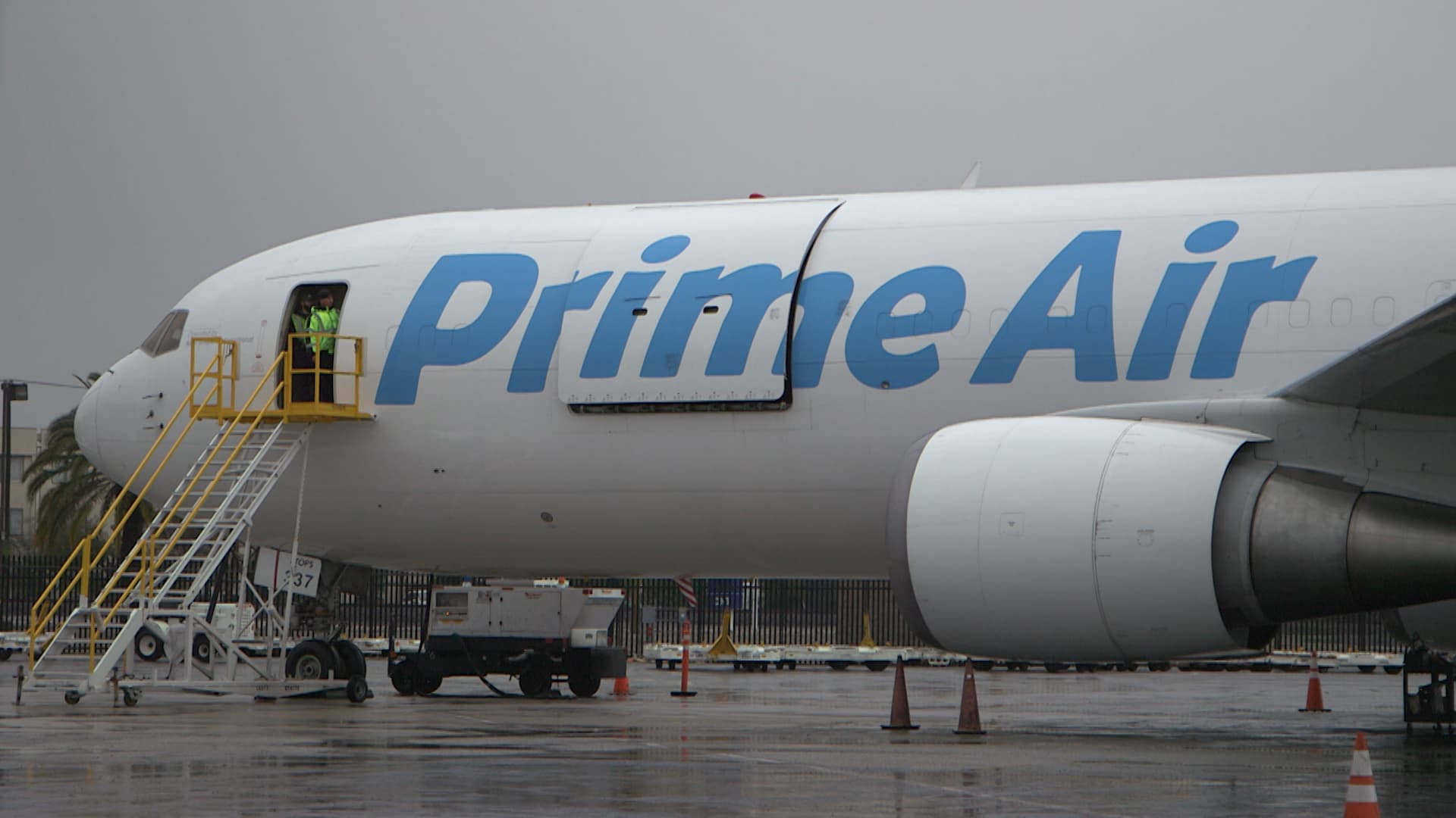 Amazon has minority stake in cargo contractor ATSG
