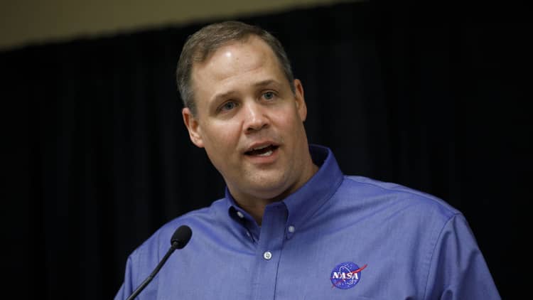 NASA chief: SpaceX, Boeing could fly astronauts in 2020