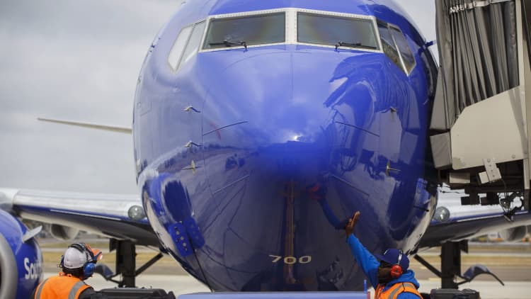Southwest Airlines cuts forecast due to government shutdown