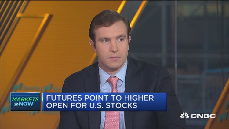Market expects growth to remain moderate, strategist says