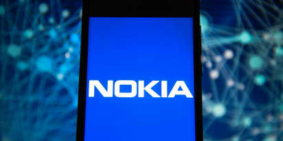 Nokia sees stronger H2 after Q1 comparable profit grows less than expected 