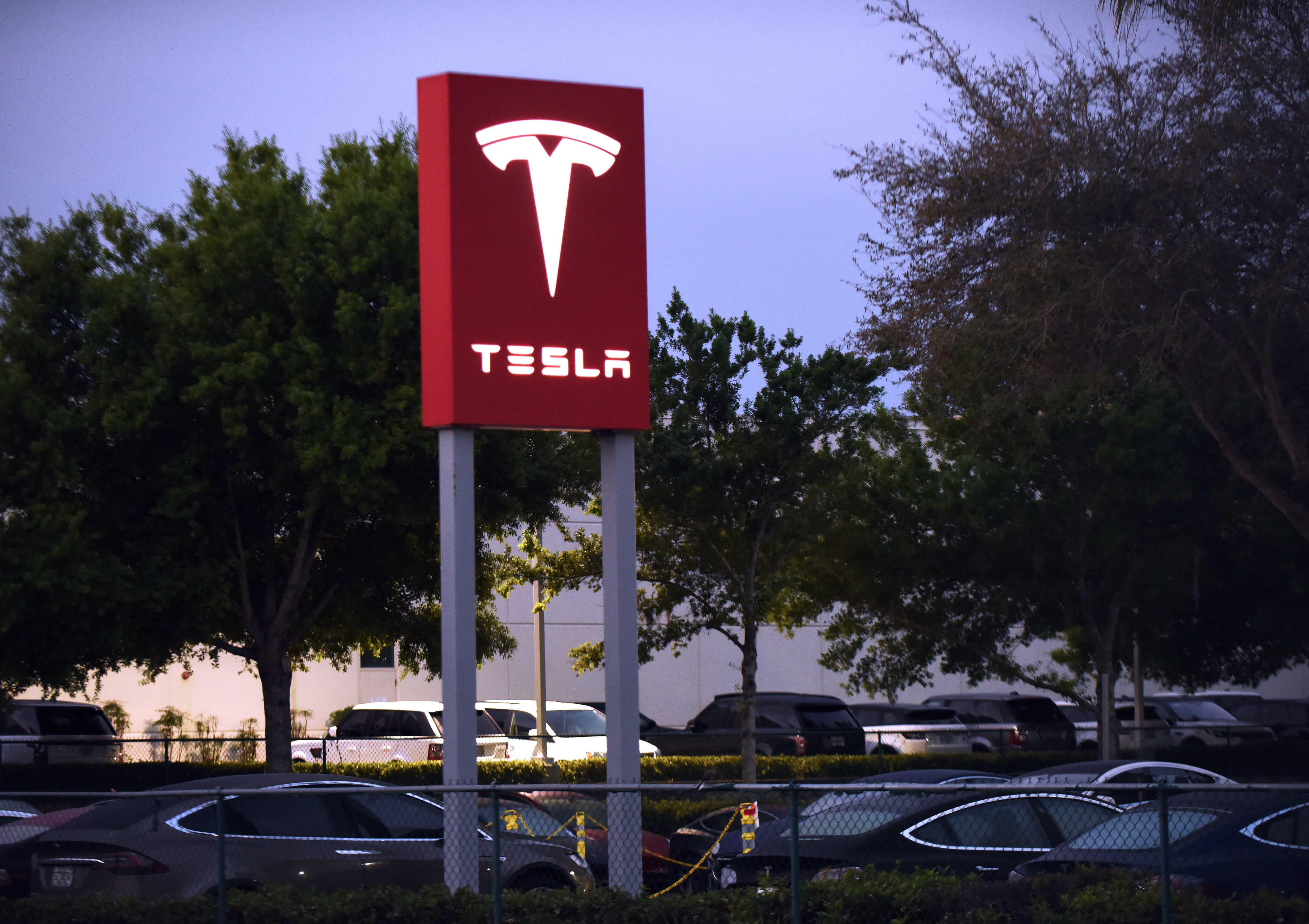 Stocks making the biggest moves after the bell: Tesla, Netflix, LendingClub and more
