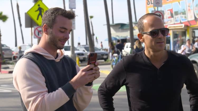Marcus Lemonis challenges two social media influencers to sell sunglasses to strangers