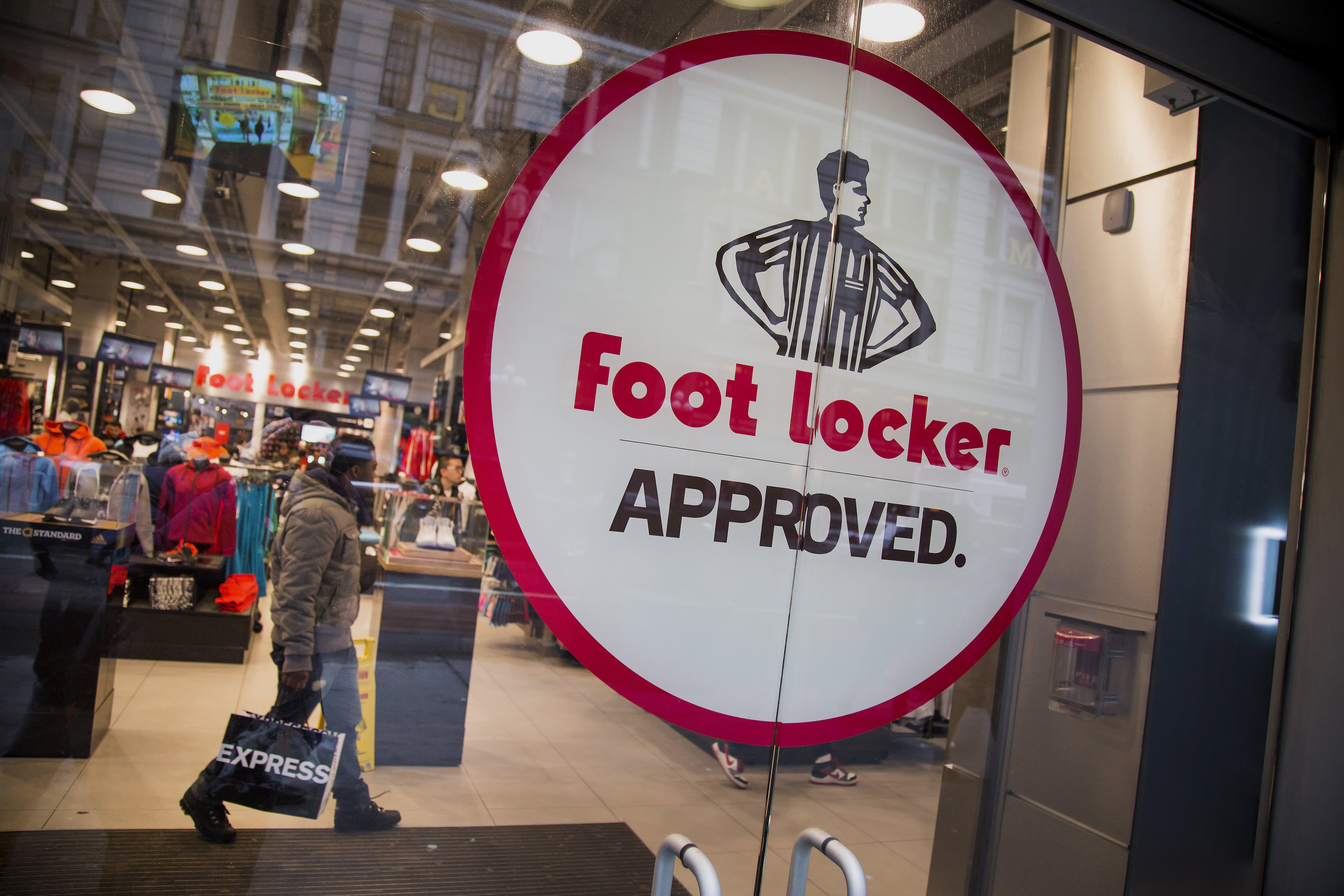 Here's what you can expect when club clothing retailers TJX and Foot Locker report this week
