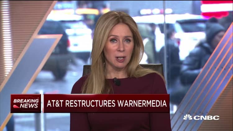 AT&T to restructure WarnerMedia