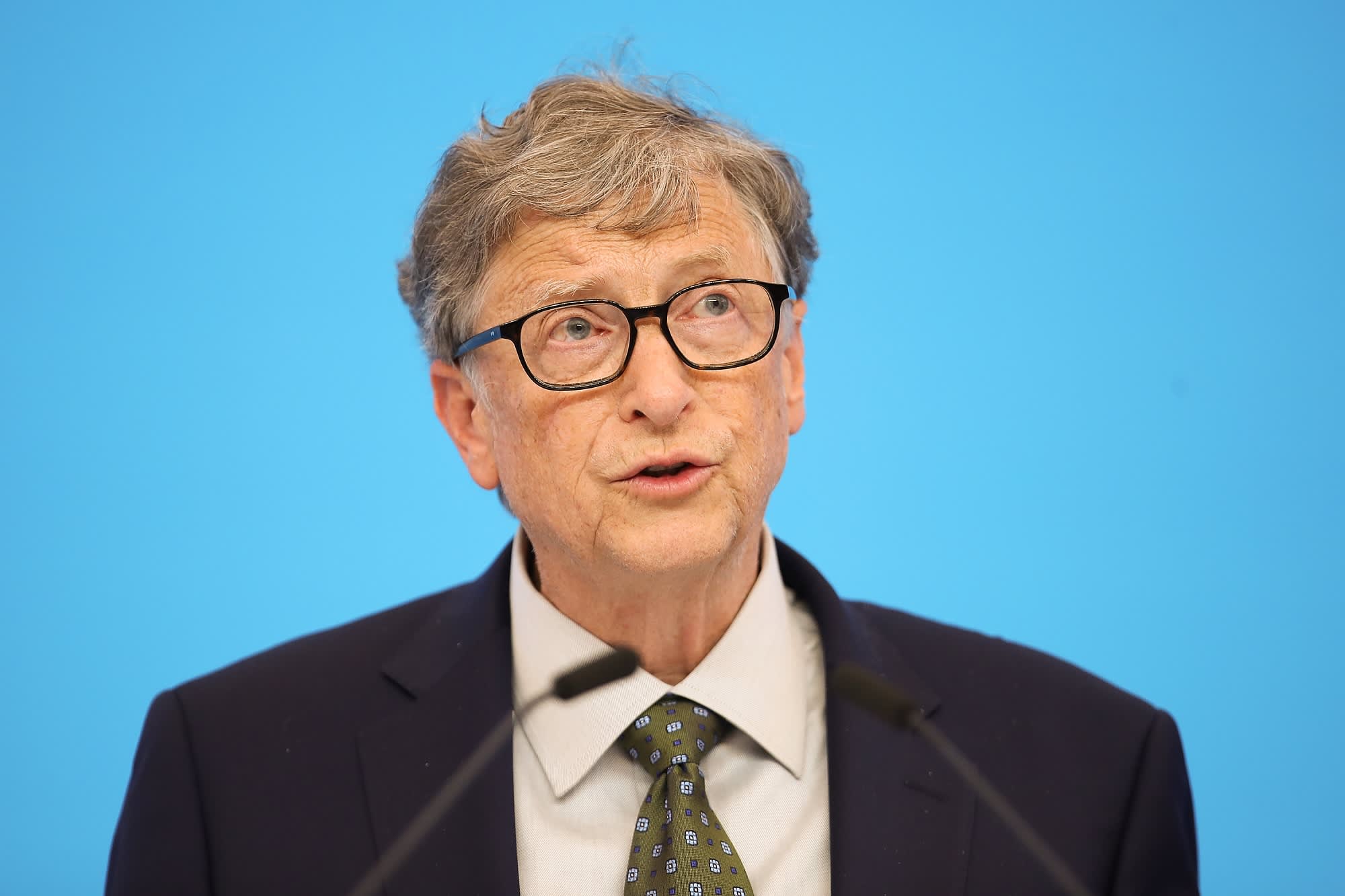 The life and success story of Bill Gates in English - RapidEng Learn