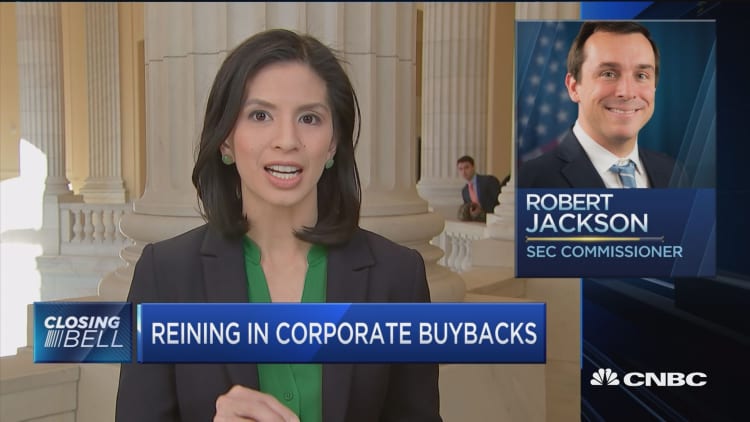 SEC report makes case for reining in corporate buybacks