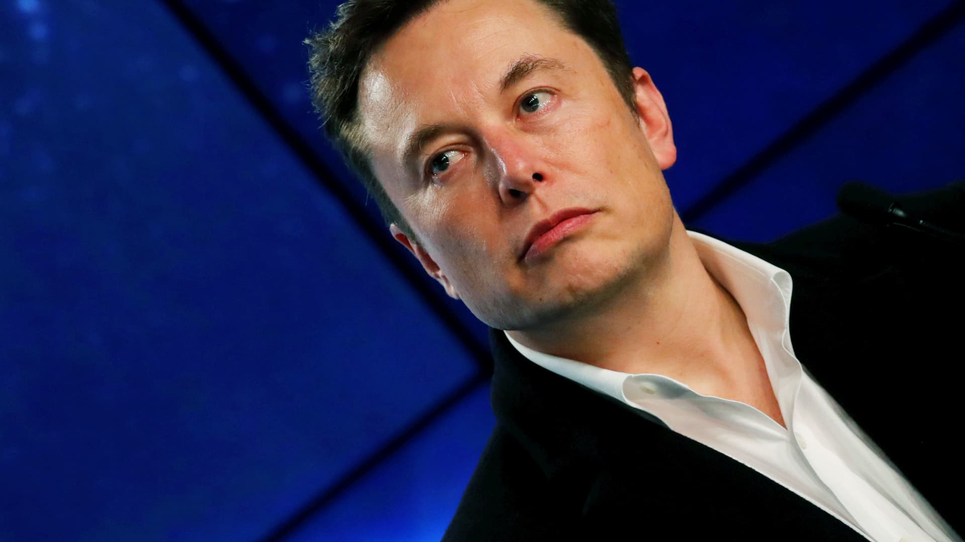 Tesla stock had its worst week since March 2020 amid wild week for Musk
