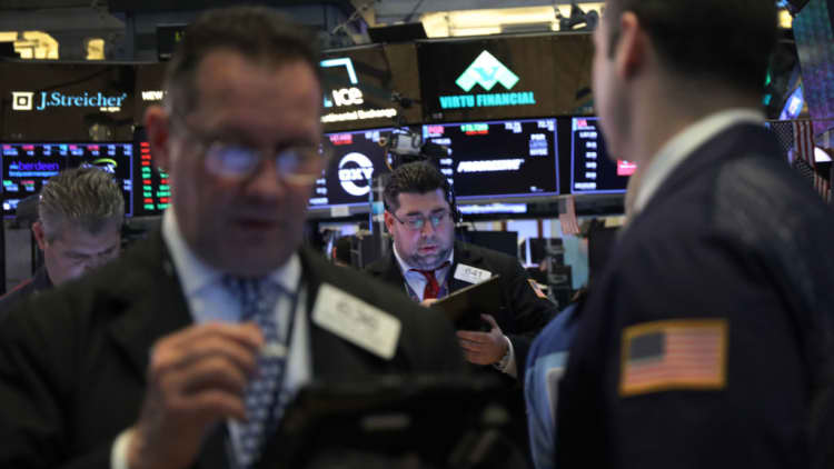 Markets point to a lower open amid fears of a global slowdown