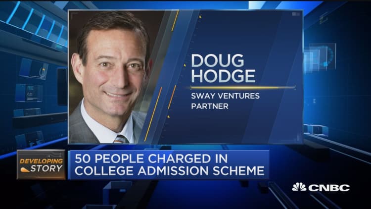 Former PIMCO CEO and Hercules Capital co-founder among 50 people charged in college cheating scandal