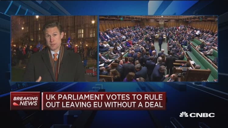 UK parliament votes to rule out leaving EU without a deal