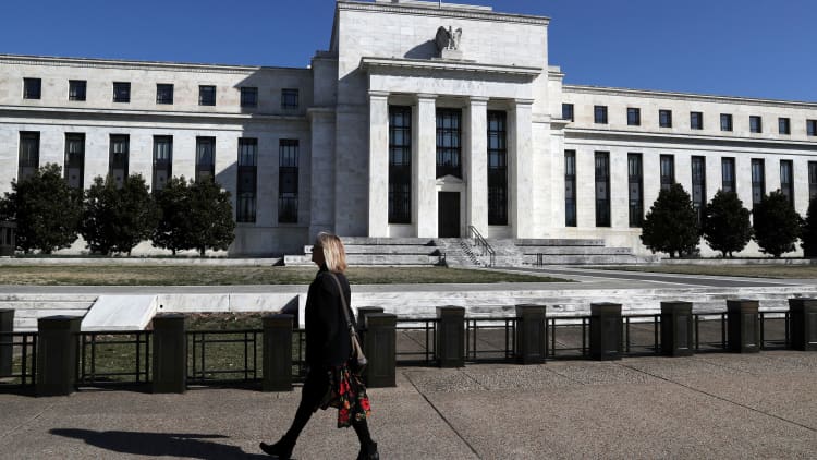 Fed lowers rates by quarter point