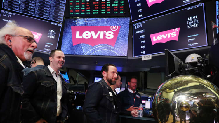 Levi Strauss opens at $22.22 per share
