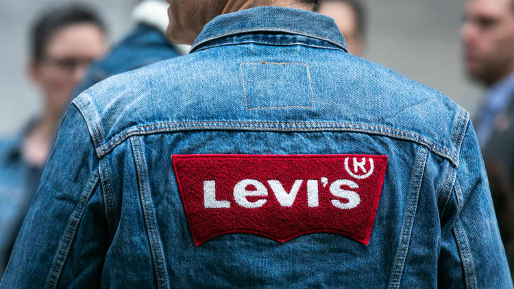 Levi Strauss beats on top and bottom, but revenue down 3% in Americas