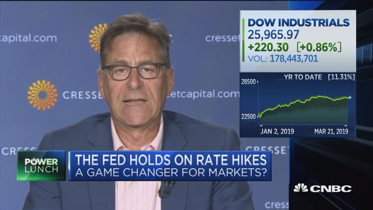 Fed, US slowing will send dollar downward, says chief investment officer