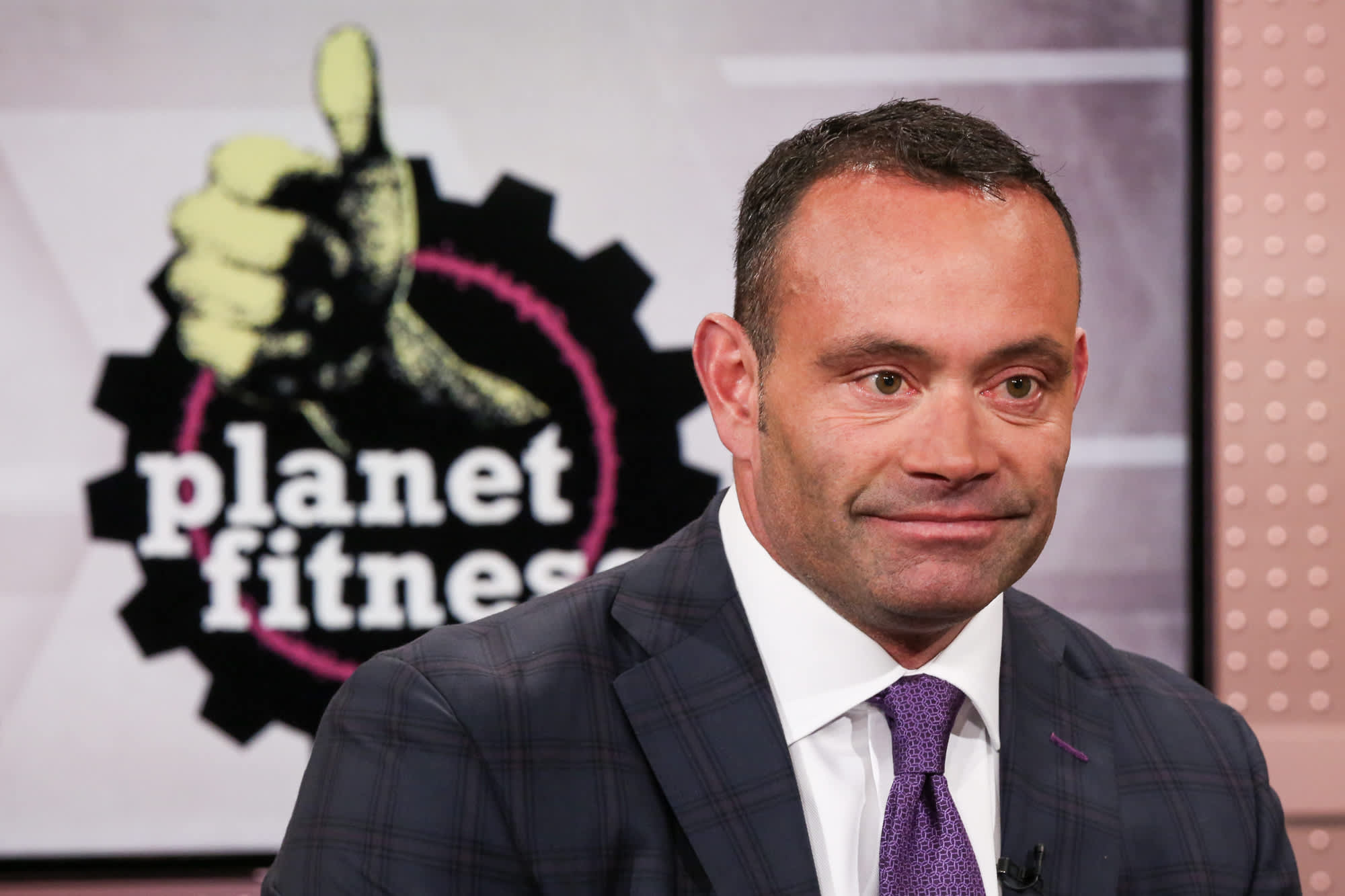 Las acciones de Planet Fitness se hunden después de que la junta directiva destituyera al director ejecutivo