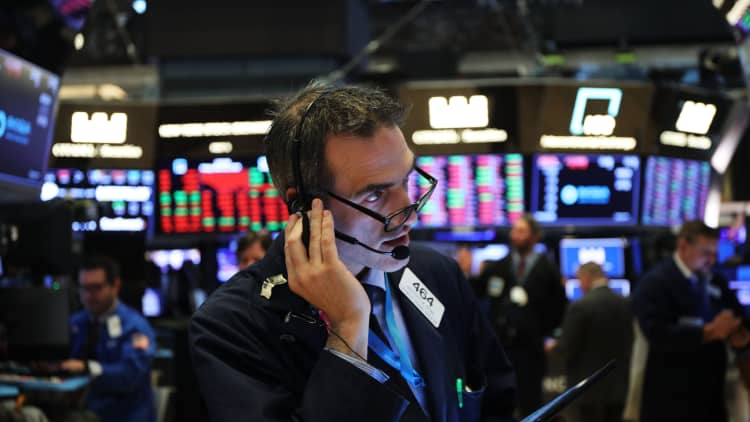 Wall Street set for flat open amid global economic uncertainty