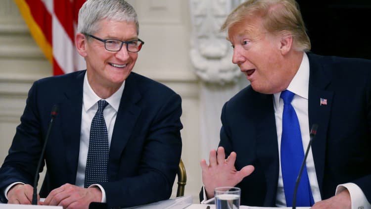 Trump and Apple's CEO talk business in Texas | Fortt Knox
