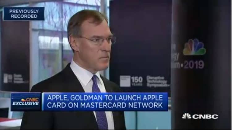 Goldman exec: Expect Apple's credit card to be rolled out globally