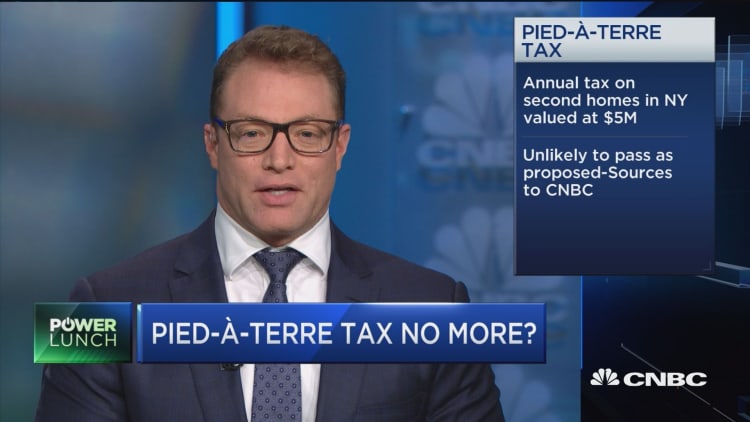 CNBC's Robert Frank explains what may happen to the pied-a-terre tax