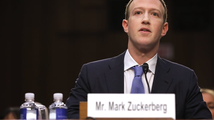 Mark Zuckerberg calls for stronger internet regulation