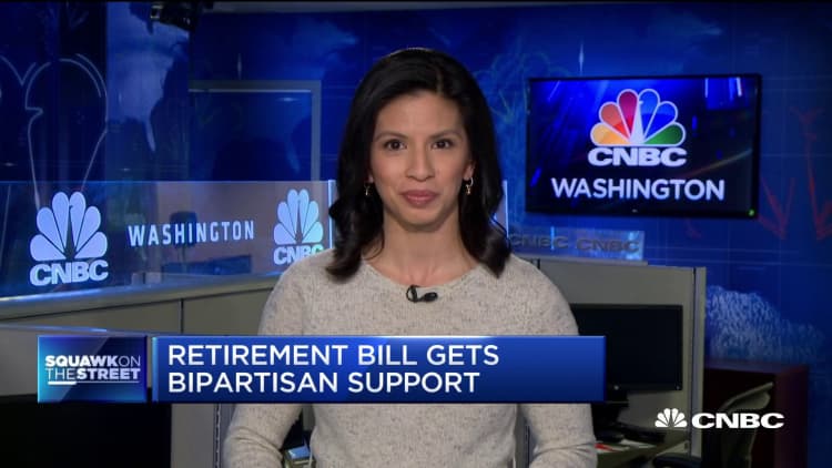 Retirement bill gets bipartisan support