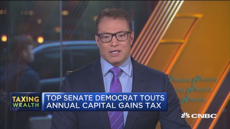 Top senate Democrat proposes annual capital gains tax