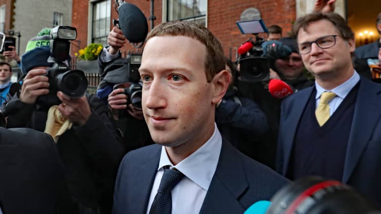 Facebook beat on top and bottom—Here's what six experts are watching now