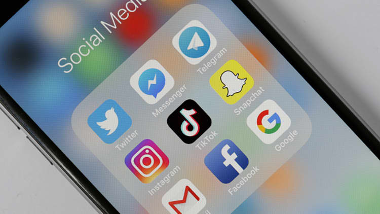 How social media will play a big role in the 2020 election