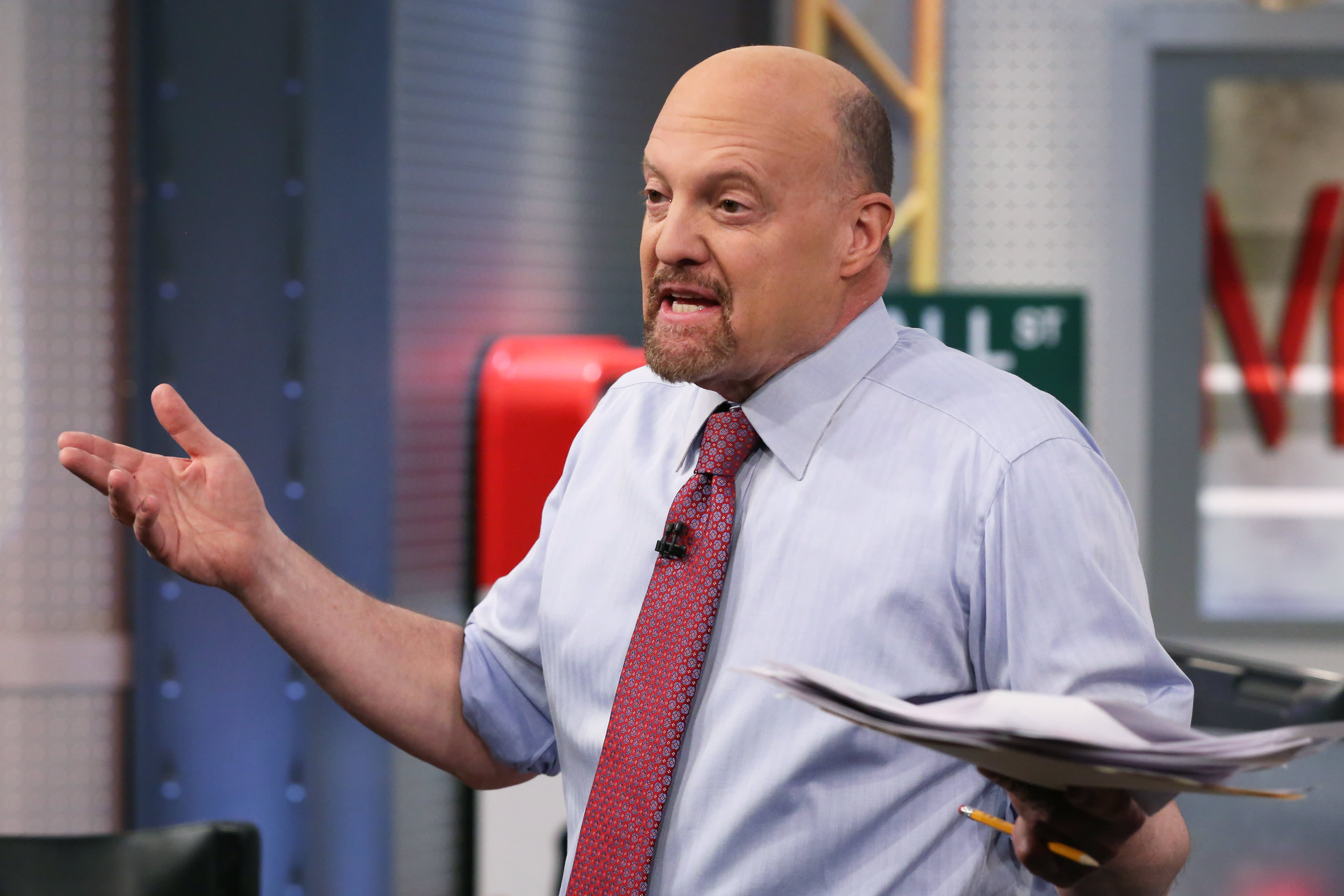 Market action shows the debt ceiling is not Wall Street’s concern, Cramer says