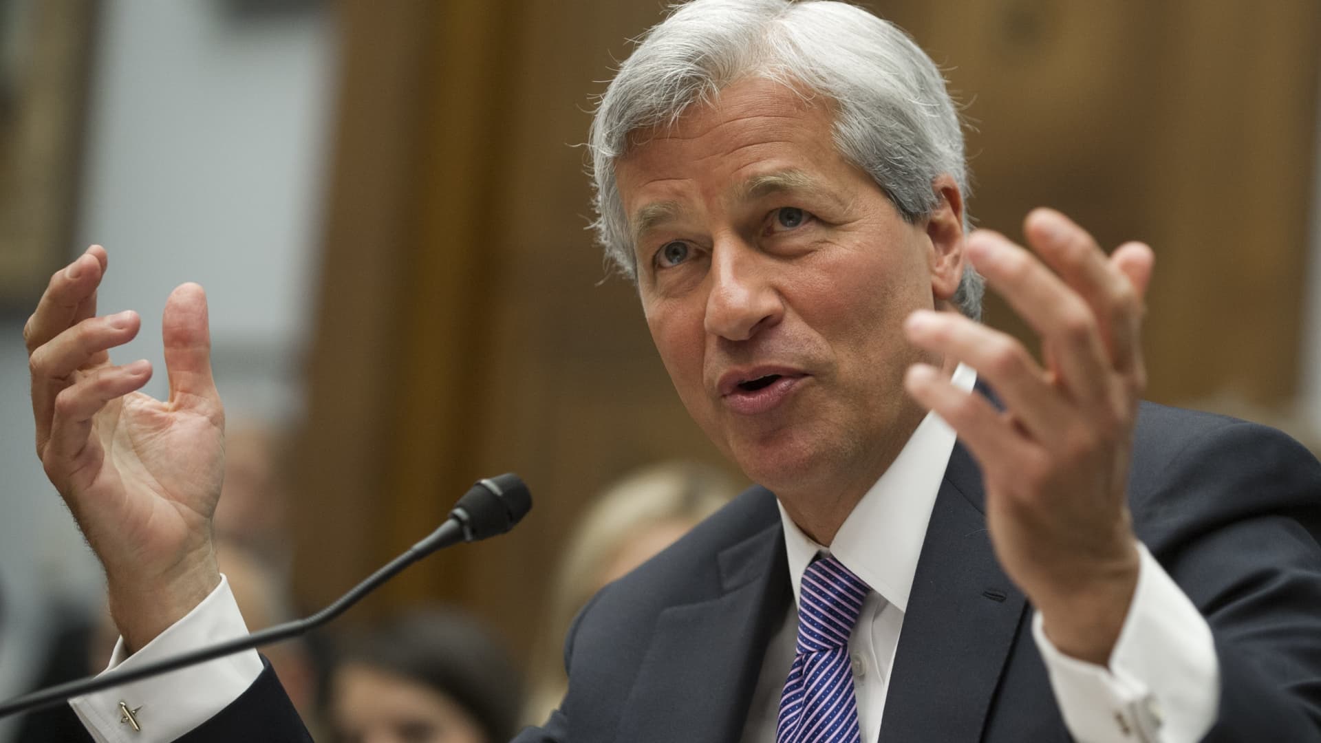 JPMorgan Chase Chairman and CEO Jamie Dimon testifies during a US House Financial Services Committee hearing on Capitol Hill in Washington, DC, June 19, 2012, about JPMorgan Chase's trading loss.