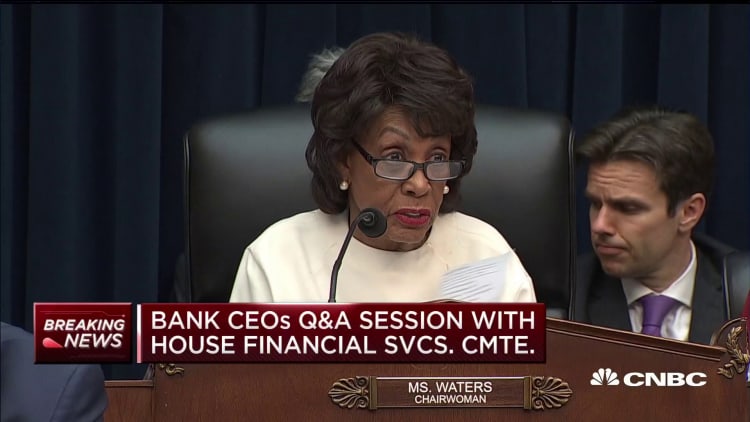 Maxine Waters presses big bank CEOs on monitoring potential Russian related accounts