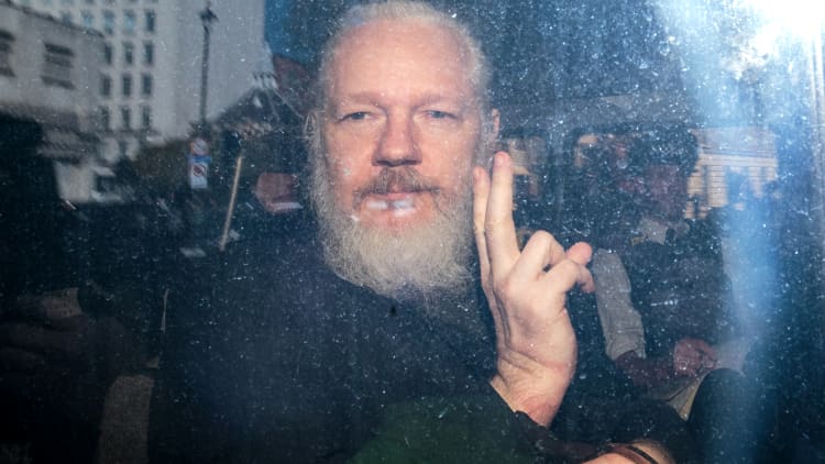 WikiLeaks founder Julian Assange faces conspiracy charges in United States after arrest in London