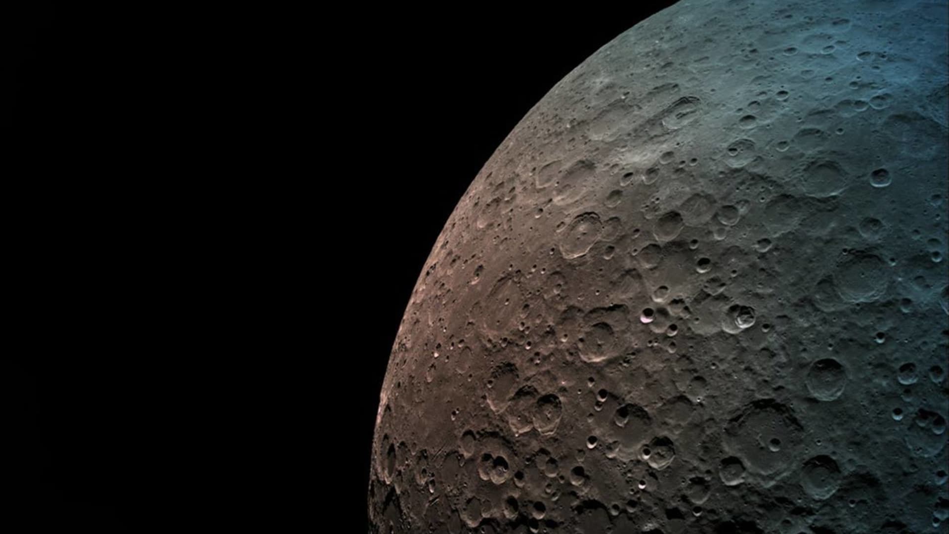 NASA will pay a company $1 to collect moon rocks