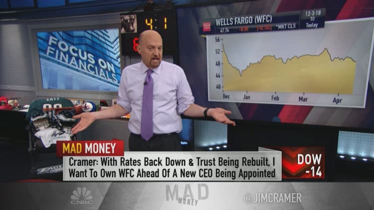 Bank stocks could rally on the 'slightest' good news in earnings reports, Jim Cramer says